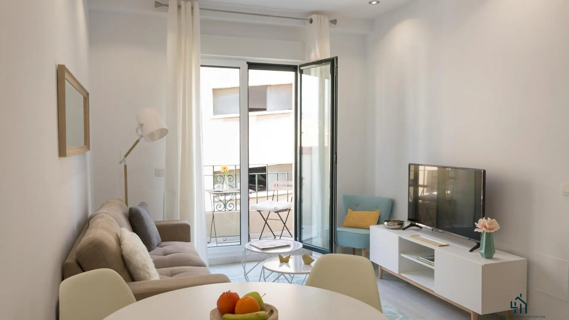 Living4Malaga Blue Bay Apartment 0*, Malaga